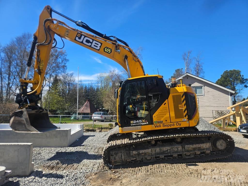 JCB 245 XLR Pásové rýpadlá