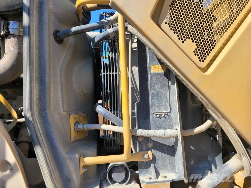CAT 972 H Kolesové nakladače