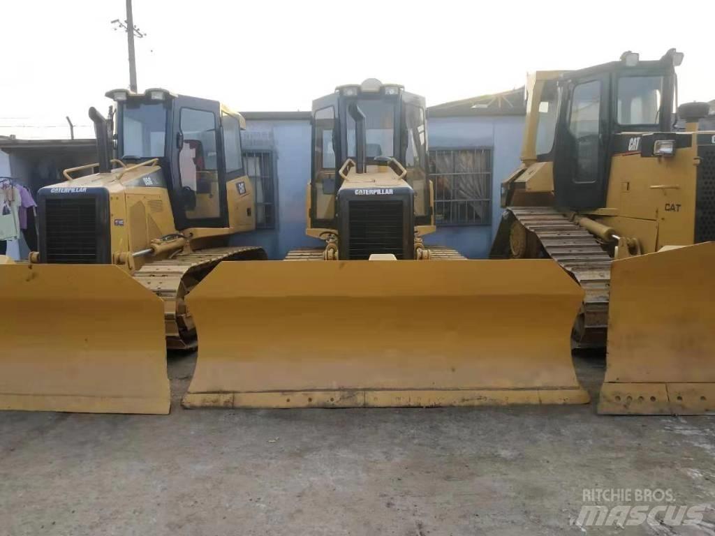 CAT D5M Pásové dozéry