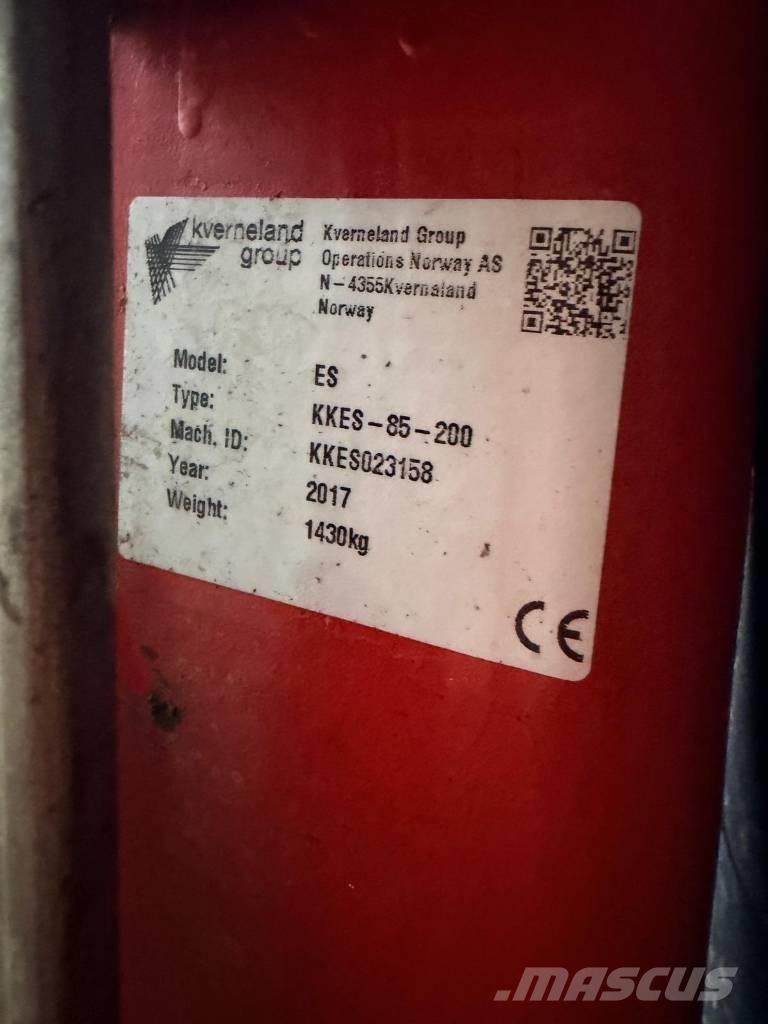 Kverneland ES85 Dvojstranné pluhy