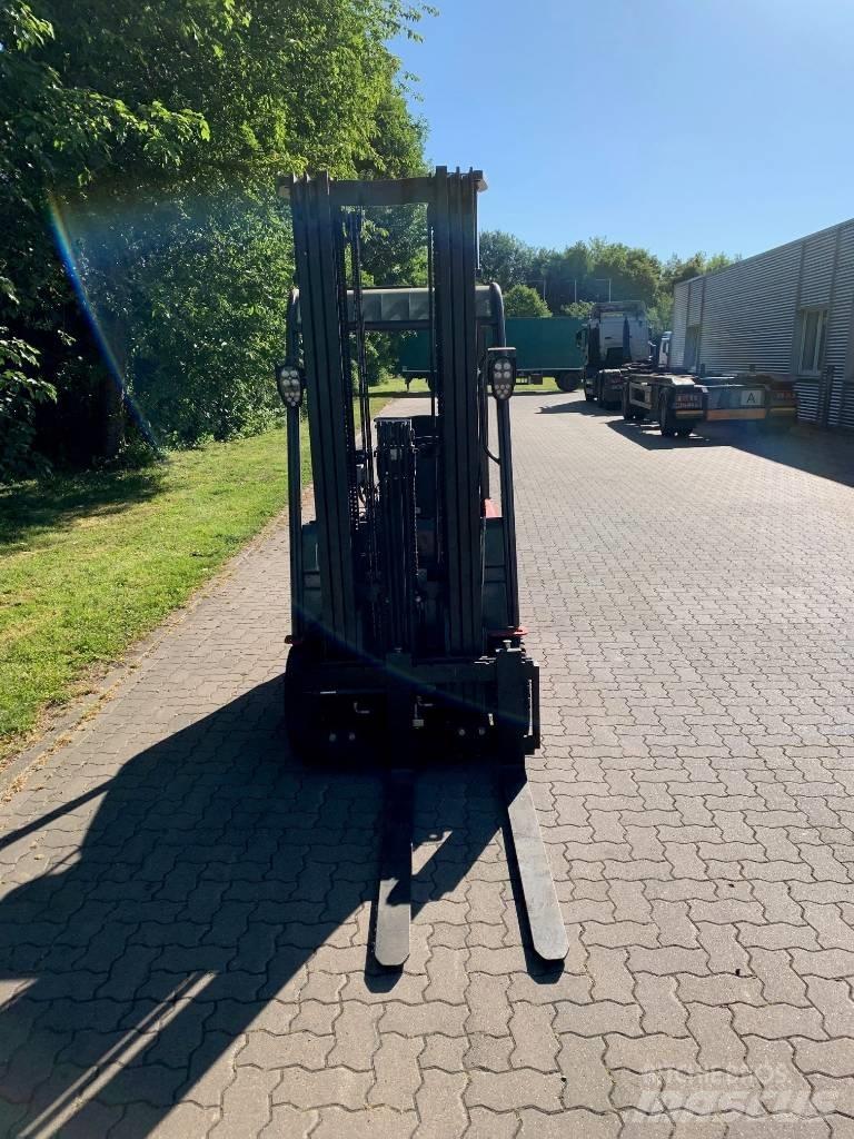 Manitou ME318 Akumulátorové vozíky