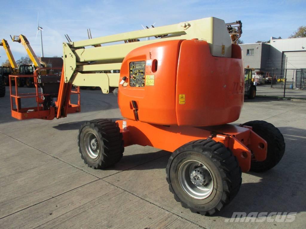 JLG 450 AJ (747) Kĺbové plošiny