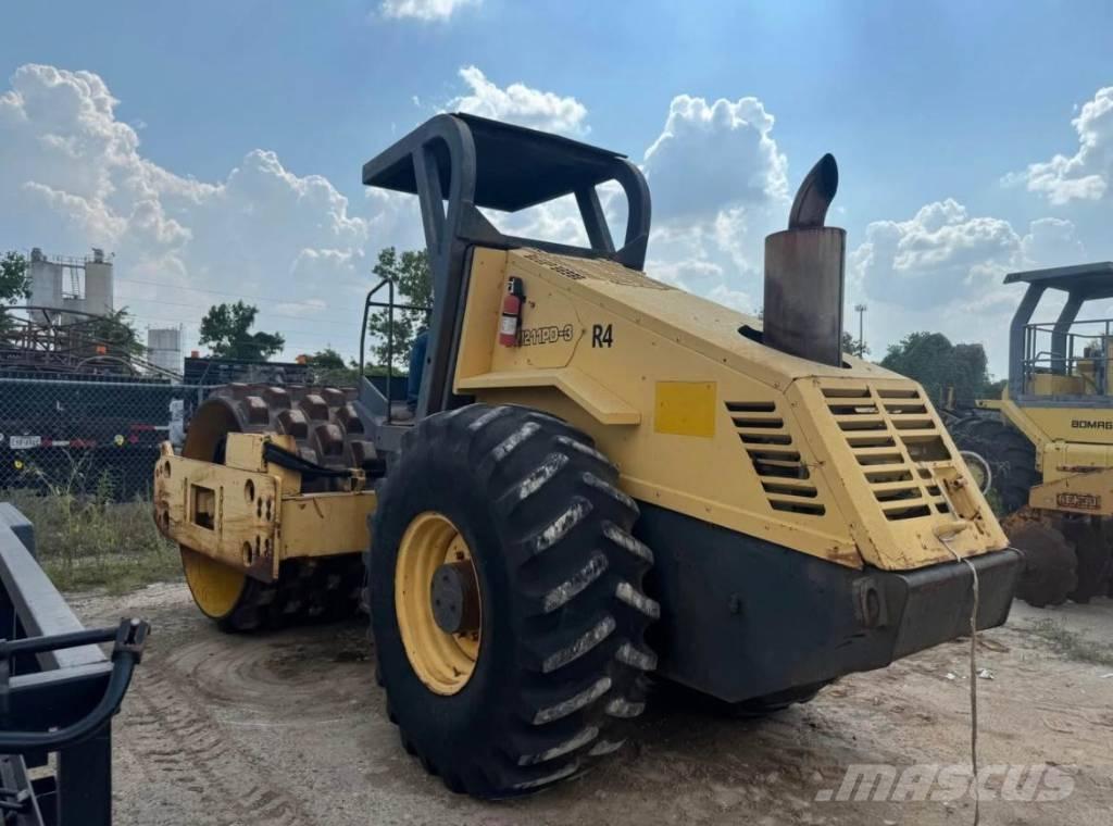 Bomag BW 211 P D-3 Ťahačové valce