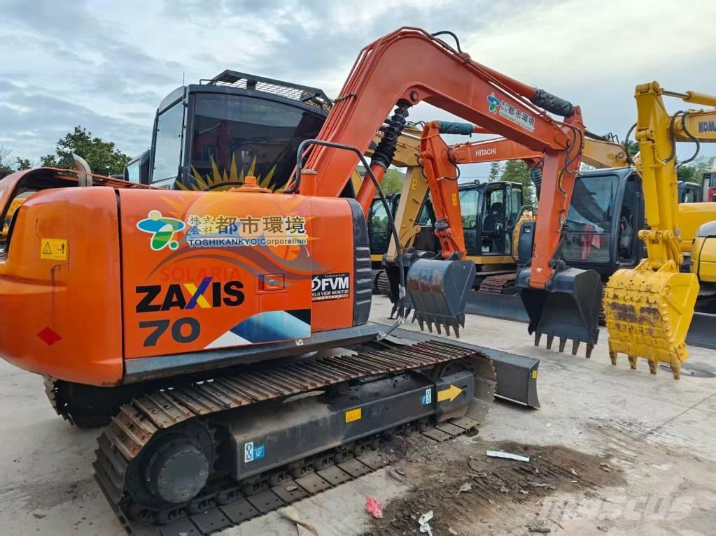 Hitachi ZX 70 Midi rýpadlá 7 t - 12 t