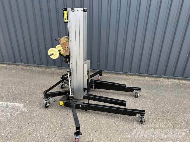 Rees Lift SML3,3 Ďalšie zdvíhacie zariadenia a plošiny