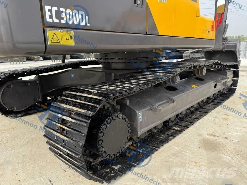 Volvo EC 300 D L Pásové rýpadlá