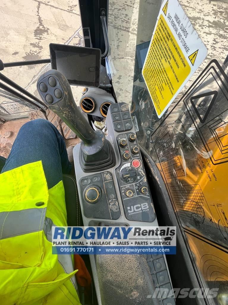 JCB 131 X LC Pásové rýpadlá