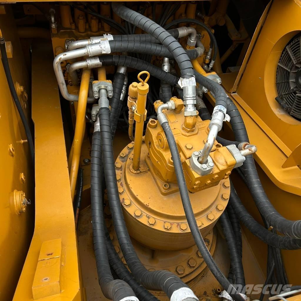 CAT 330D2 Pásové rýpadlá