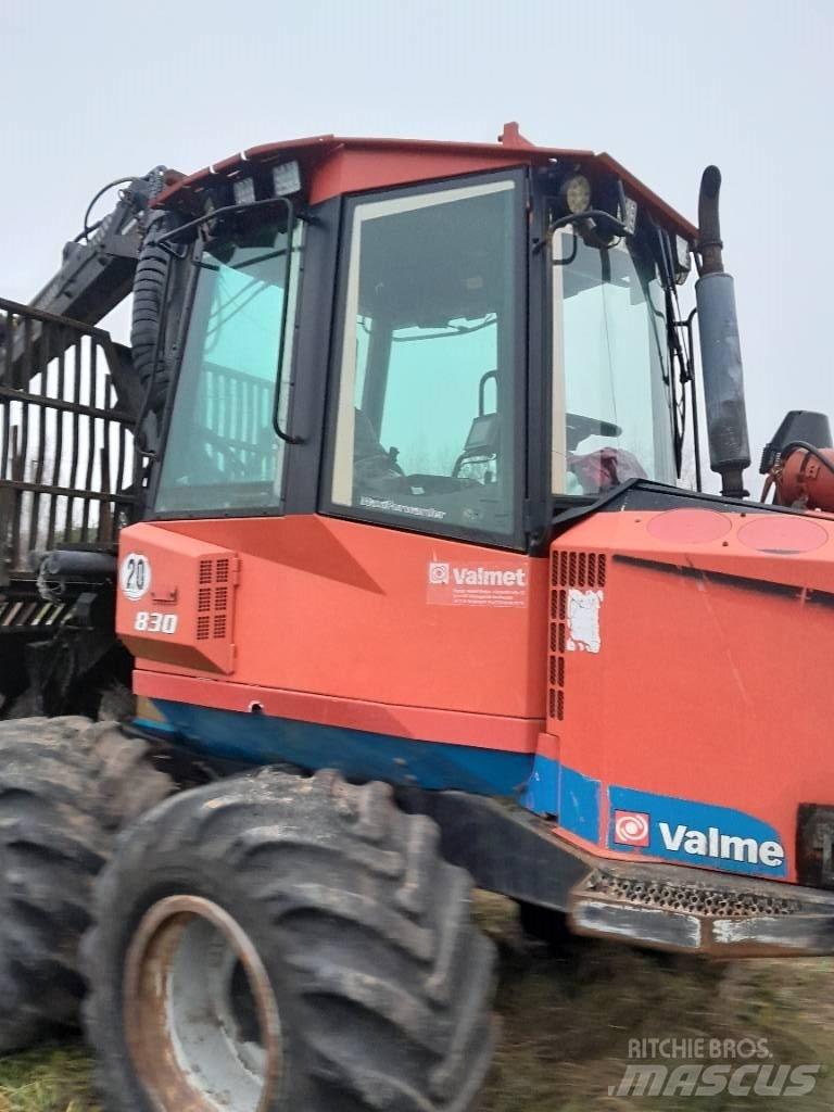 Valmet 830 Lesné traktory