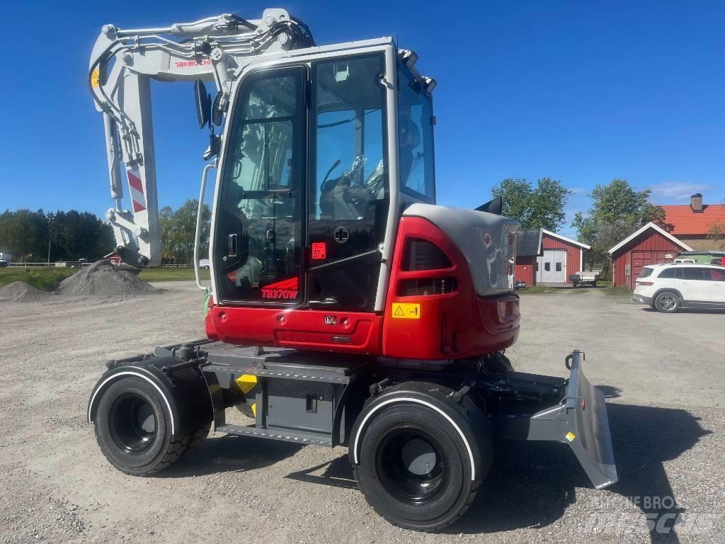 Takeuchi TB 370 W Kolesové rýpadlá
