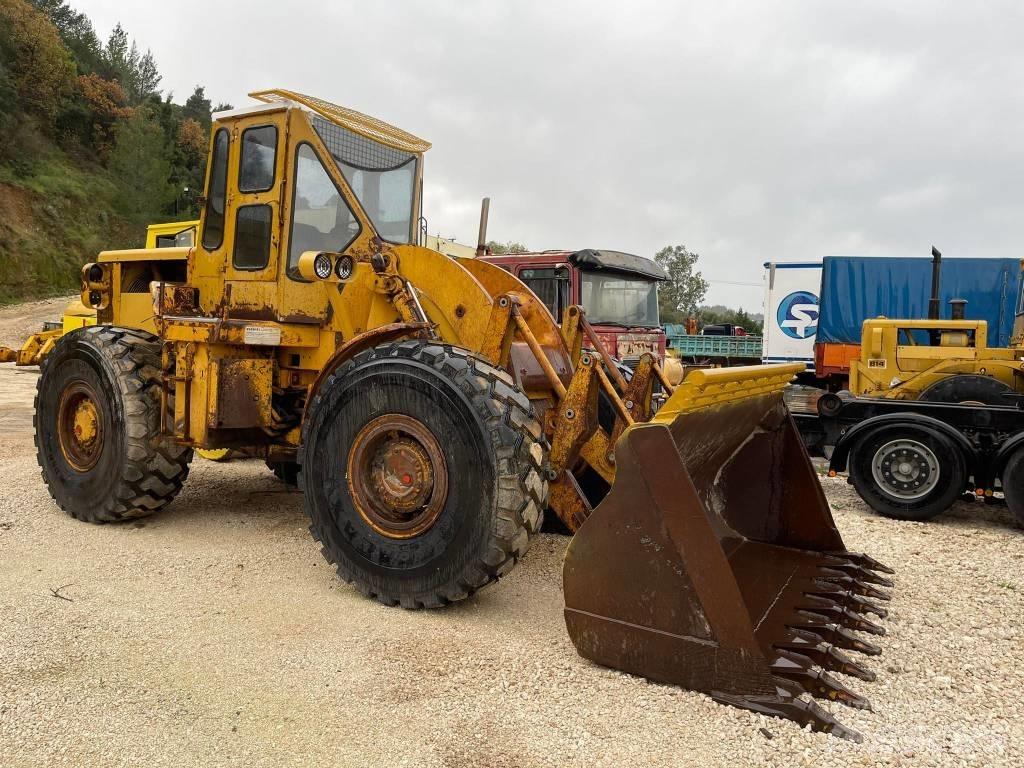 CAT 966C Kolesové nakladače