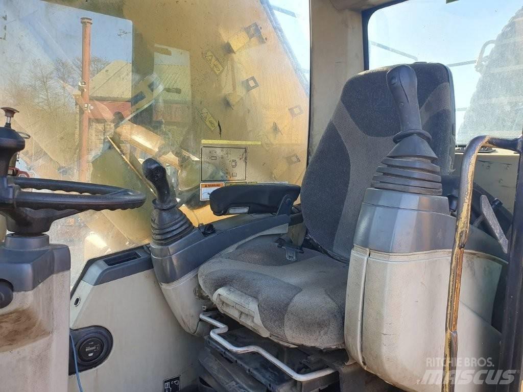CAT M 325 C MH Stroje pre manipuláciu s odpadom