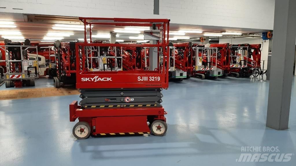 SkyJack SJIII 3219 Nožnicové zdvíhacie plošiny