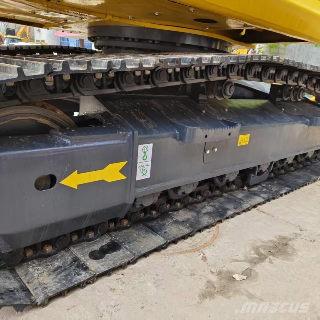 Komatsu PC 200-8 Pásové rýpadlá