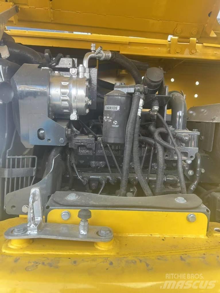 Komatsu PC 70 Pásové rýpadlá