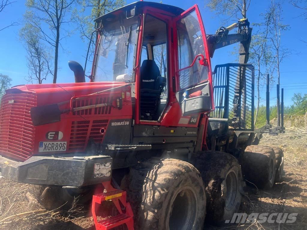 Komatsu 845 Lesné traktory