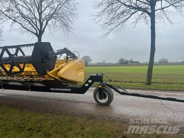 New Holland CR 9090 Kombinované zberacie stroje