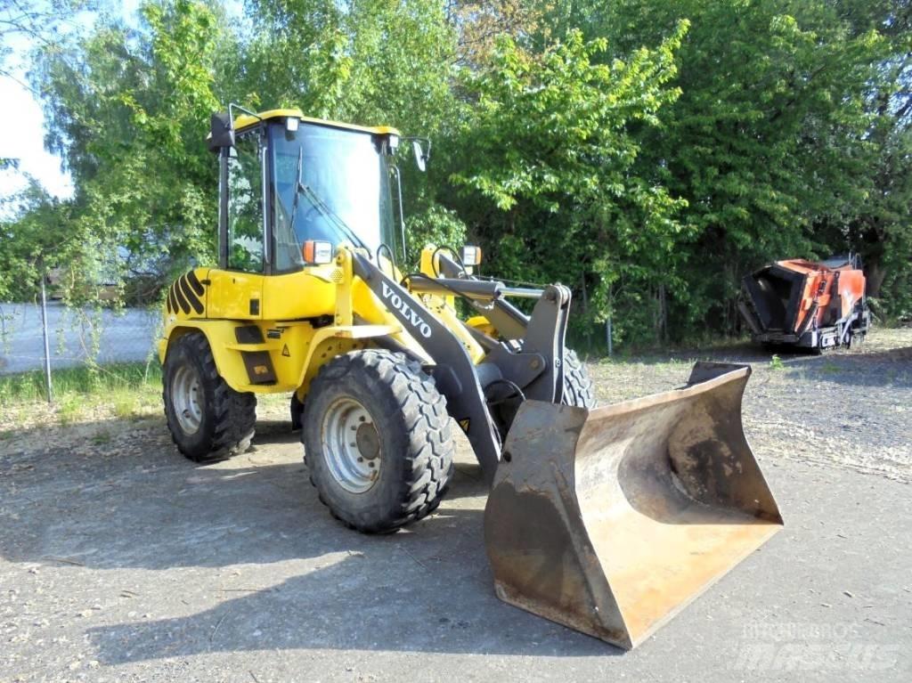 Volvo L 30 B-Z/X Kolesové nakladače