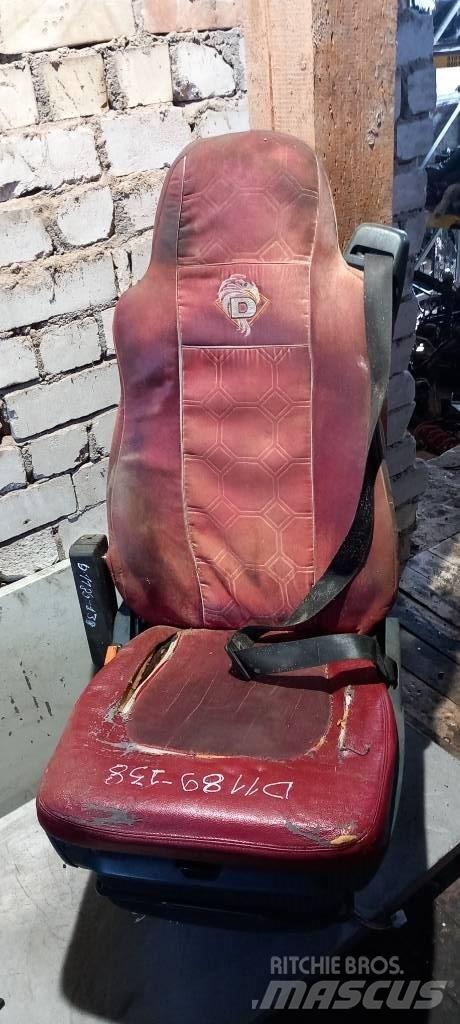 DAF XF 95.    1700022 Kabíny a interiér