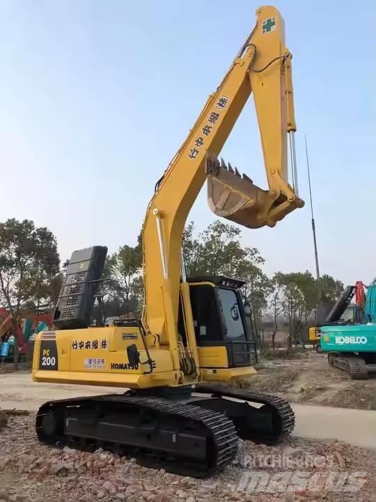 Komatsu PC200-8 Pásové rýpadlá