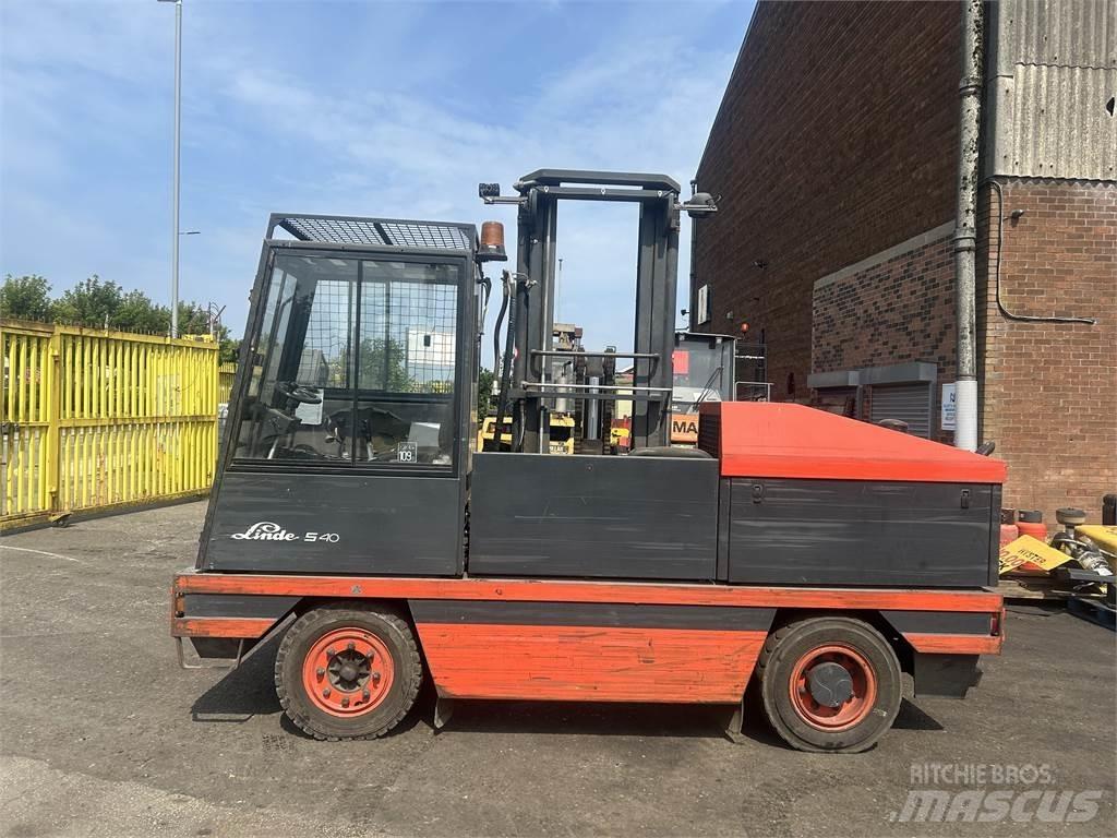 Linde S40 Bočný vysokozdvižný vozík