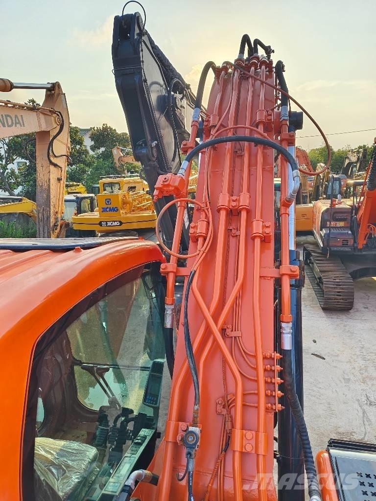 Doosan DX 225 LC Pásové rýpadlá