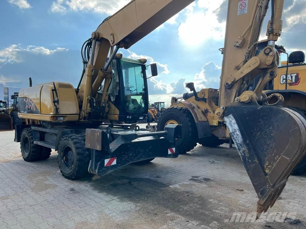CAT M318C Špeciálne bagre