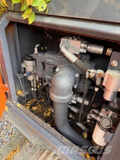 Doosan DX 530 LC-5 Pásové rýpadlá