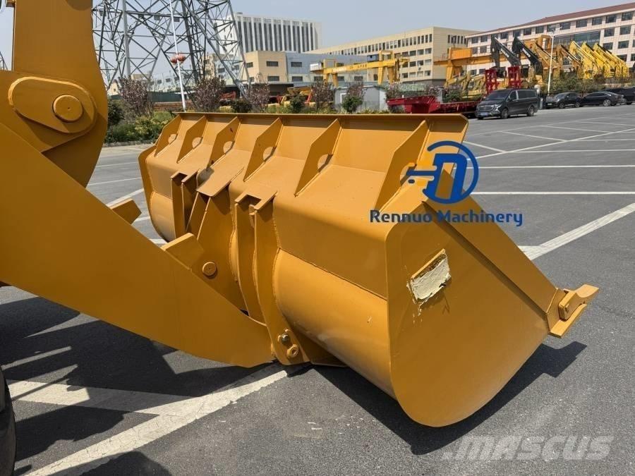 CAT 966H Kolesové nakladače