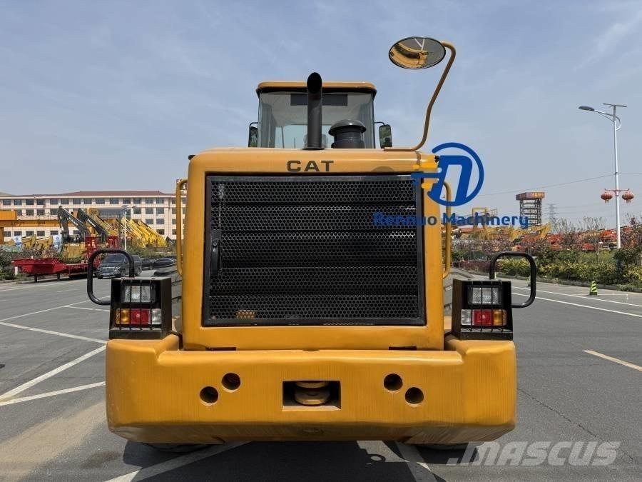 CAT 966H Kolesové nakladače
