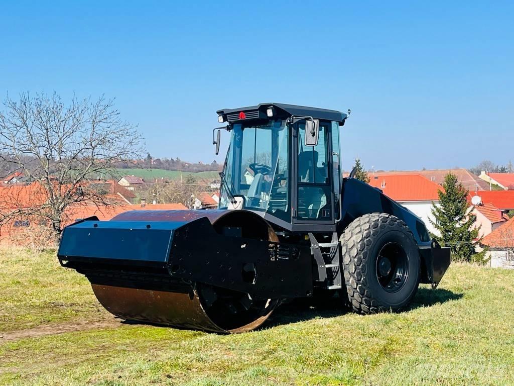 Ammann ARS 110 Ťahačové valce