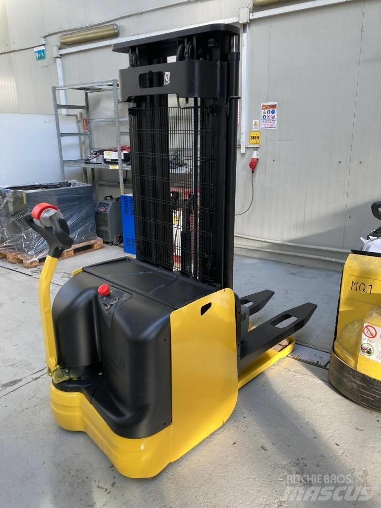 Hyster S 1.6 Ručne vedené vysokozdvižné vozíky