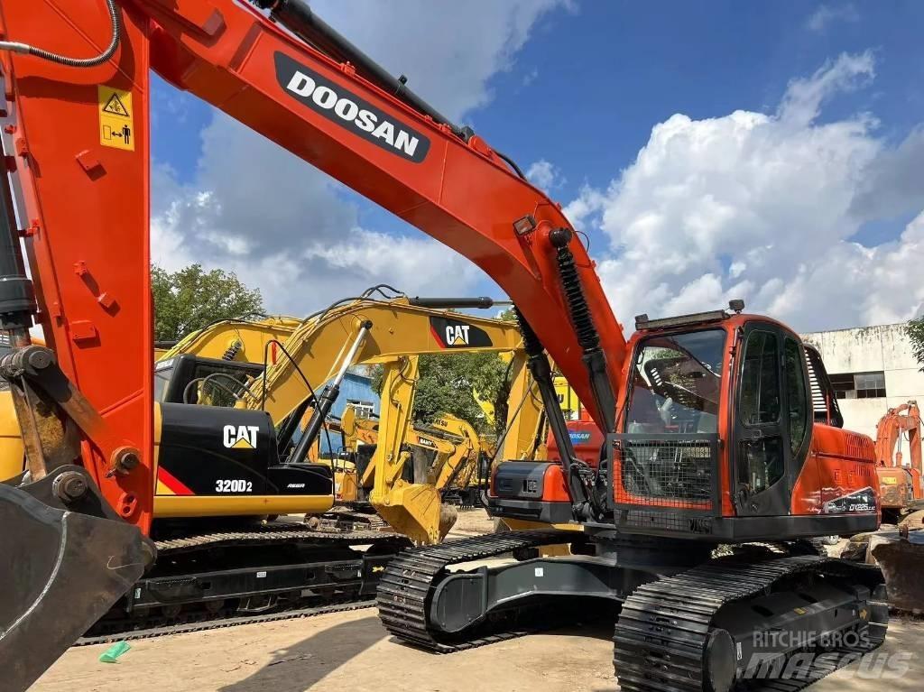 Doosan DX225-9C Pásové rýpadlá