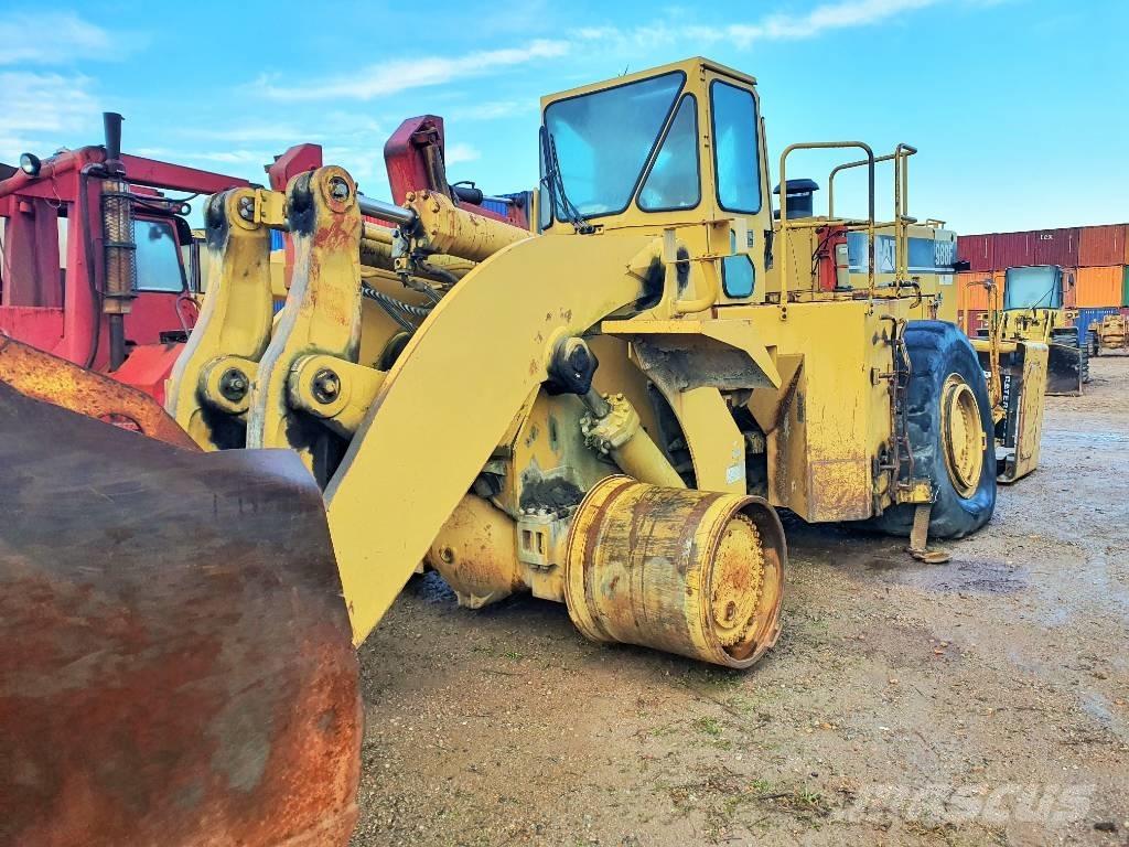 CAT 988 F II Kolesové nakladače