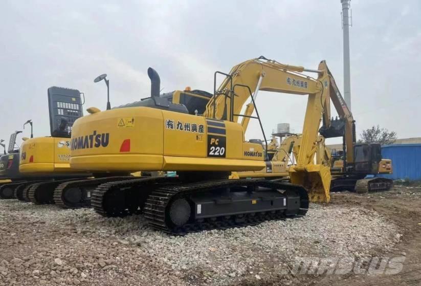 Komatsu 220-8K Pásové rýpadlá