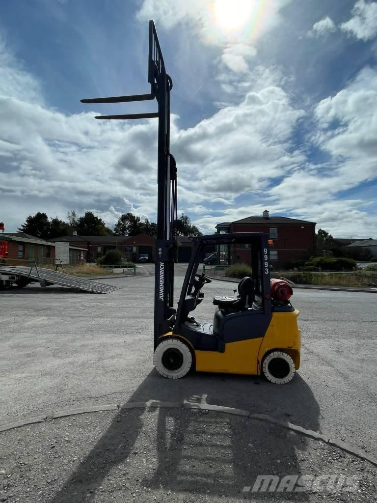 Jungheinrich TFG 320 LPG vozíky