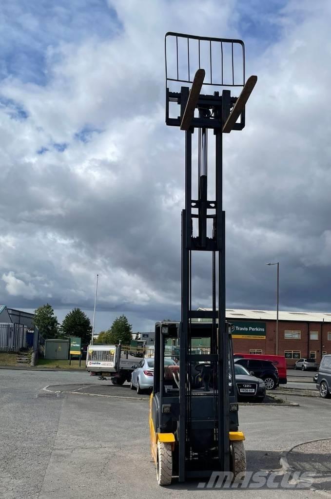 Jungheinrich TFG 320 LPG vozíky