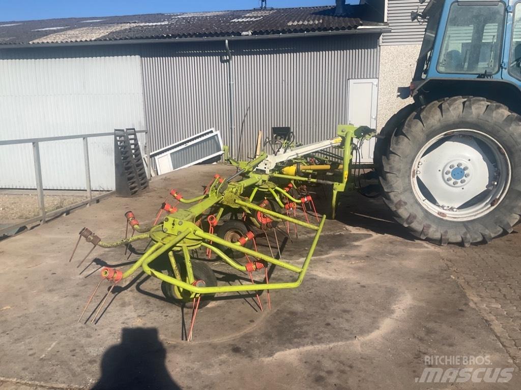 CLAAS Volto 770 Obracače a zhrabovače sena