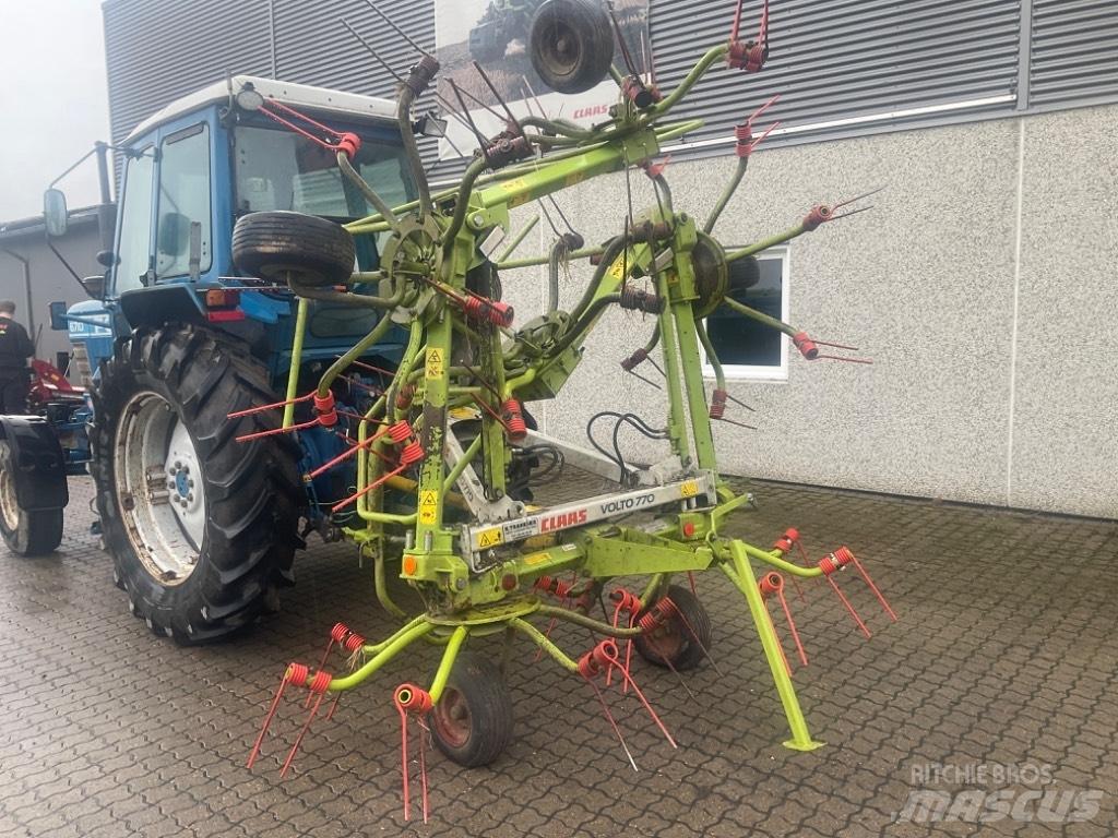 CLAAS Volto 770 Obracače a zhrabovače sena