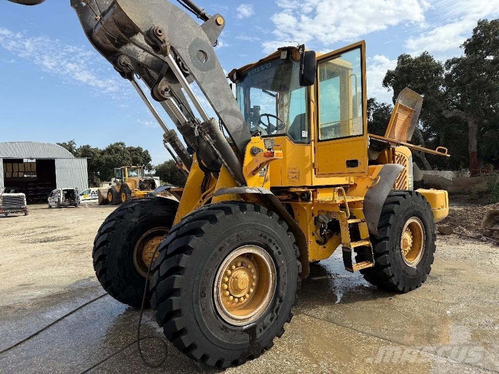 Volvo L 90 E Kolesové nakladače