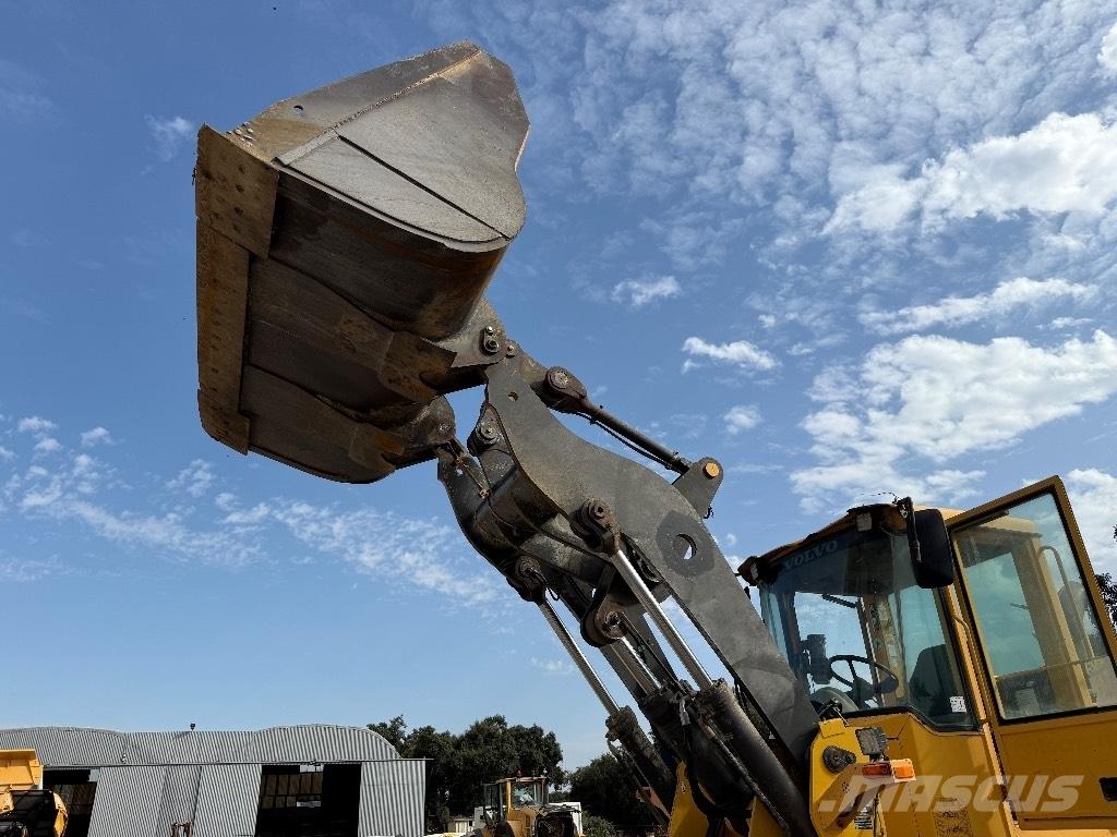 Volvo L 90 E Kolesové nakladače