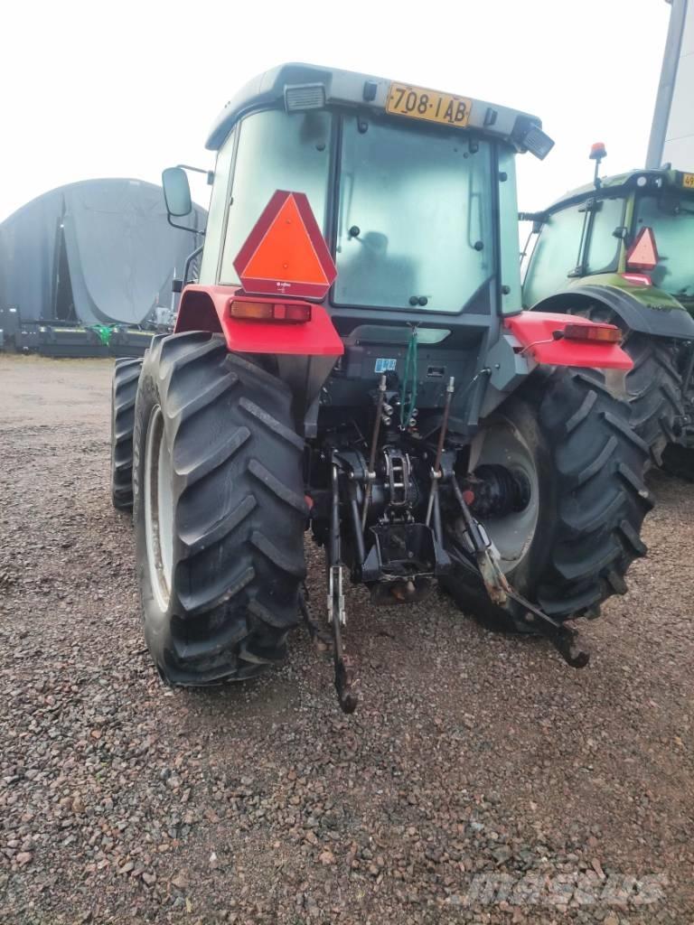 Massey Ferguson 4245 Traktory