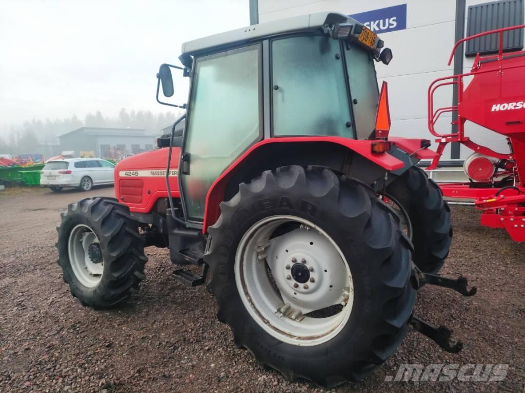Massey Ferguson 4245 Traktory
