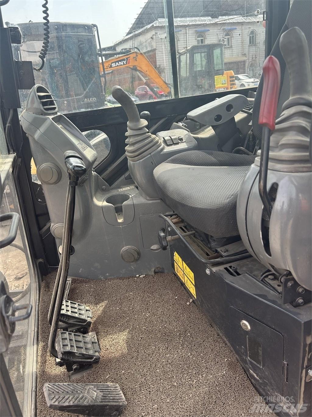 Hitachi ZX55 Mini rýpadlá < 7t