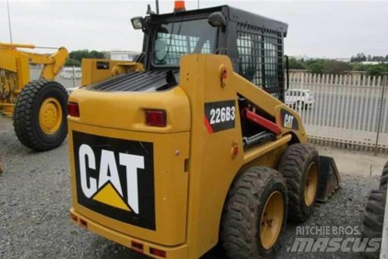 CAT 226B3 Ďalšie nákladné vozidlá
