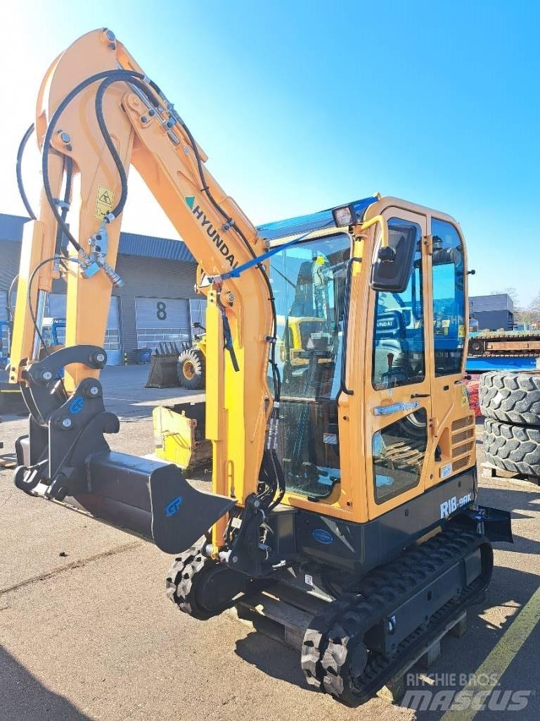 Hyundai R18-9AK Mini rýpadlá < 7t