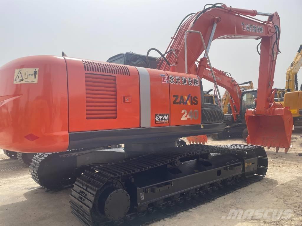 Hitachi ZX 240 Pásové rýpadlá