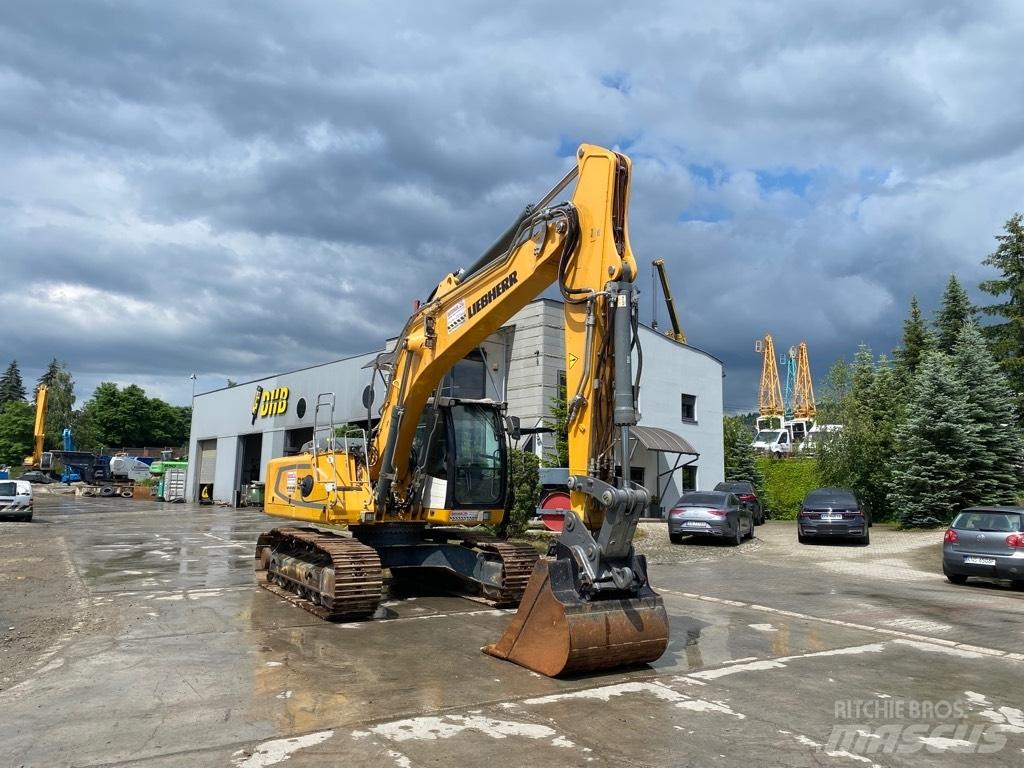 Liebherr R924LC Pásové rýpadlá