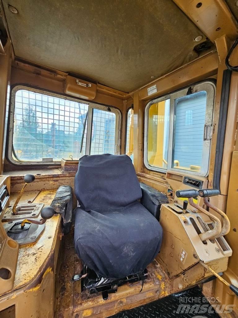 CAT D 8 L Pásové dozéry