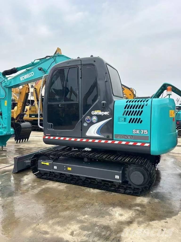 Kobelco SK 75 Pásové rýpadlá